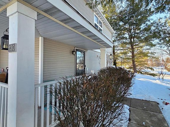 3rd image of 130 Laurel Ct