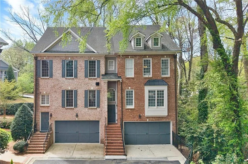 3 bed, 3.5 bath, 2685 sqft, $3,800 — Photo 1