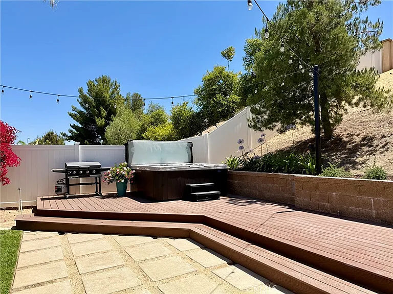 8992 Trumpets Ct — Photo 36