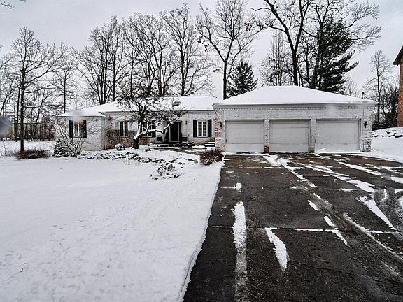 2nd image of 9519 Woodmont Dr