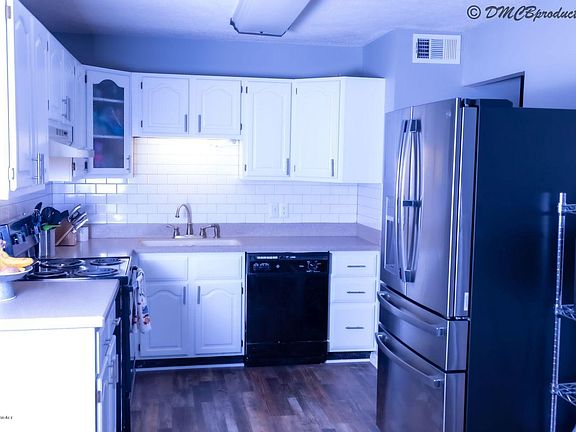 4th image of 10015 Cardigan Dr