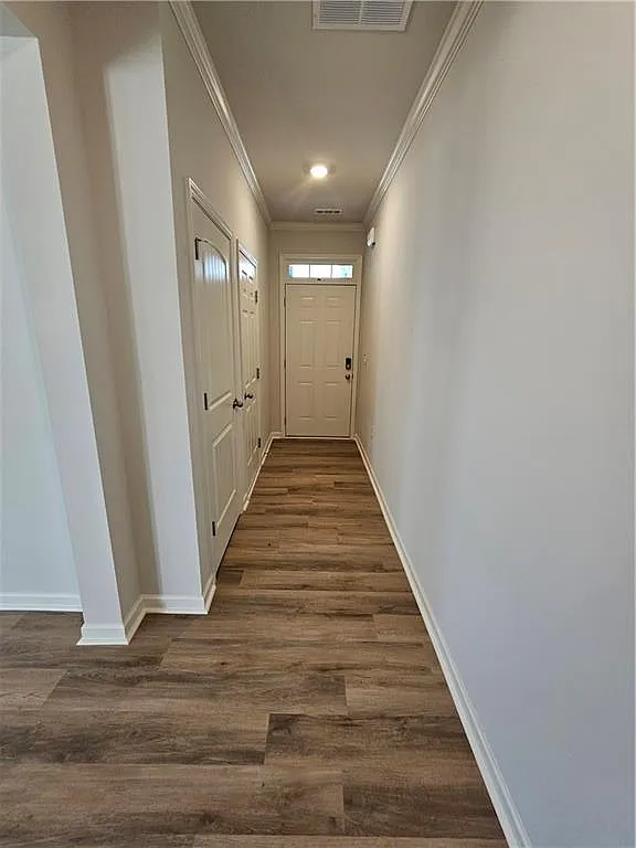 3 bed, 2.5 bath, 1877 sqft, $2,000 — Photo 3