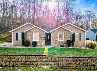 1619 Hash Ridge Rd, Barboursville, WV 25504