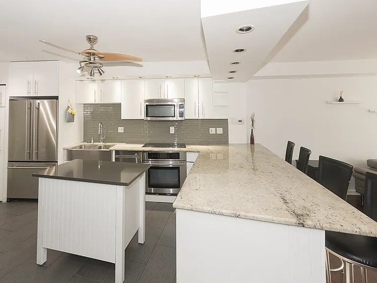 Kitchen_10192023