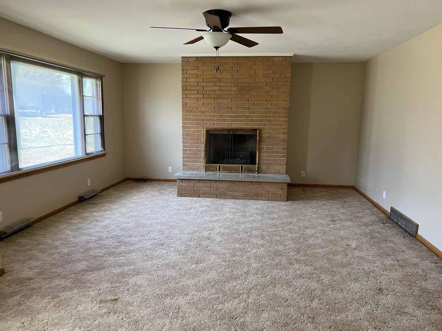 3705 E Nickell Ter — Photo 2