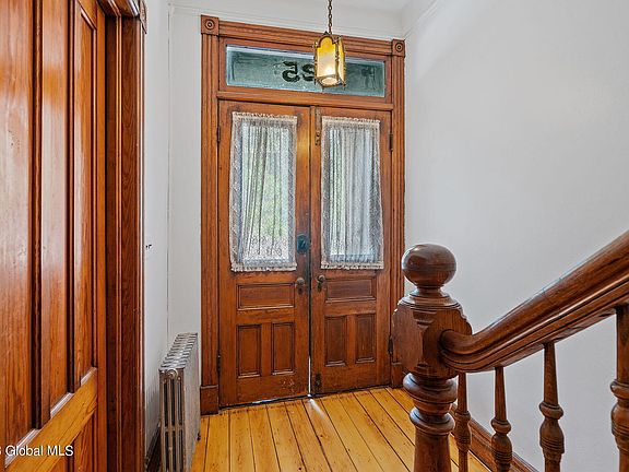 2nd image of 225 N Pearl Street