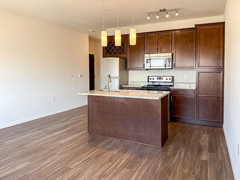 CityVue Apartments — Photo 13