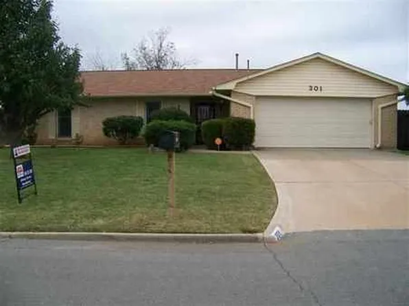 301 SW 76th St, Lawton, OK 73505