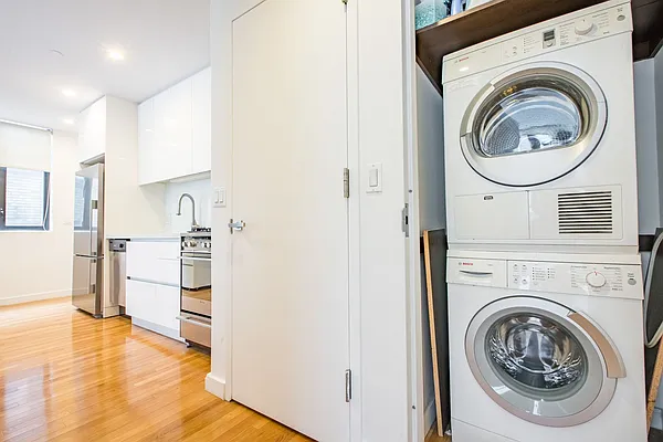 Sold by Voro, LLC | media 6