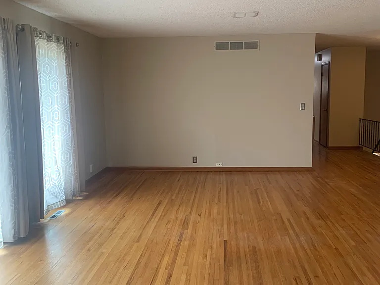 400 S Howe Rd — Photo 20