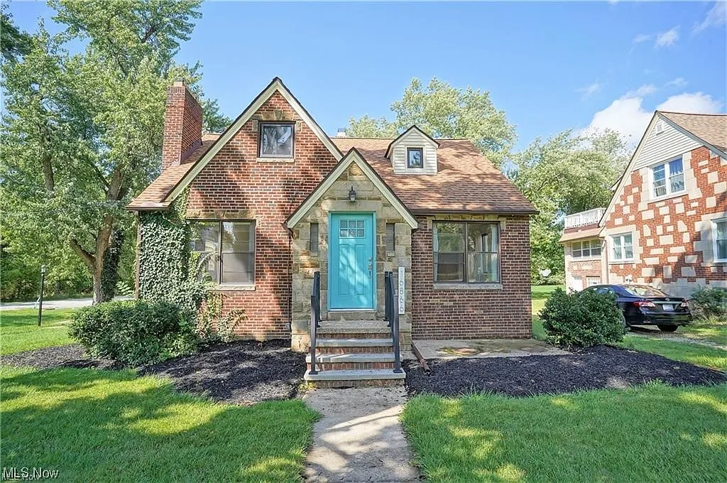 16866 Drake Rd photo 1
