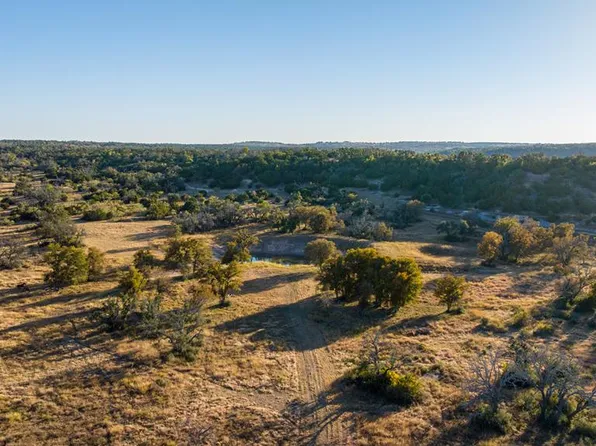 5595 Schneider Moellering Rd, Fredericksburg, TX 78624