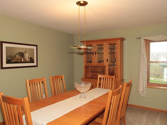 3rd image of W173N4874 Crabapple Ct