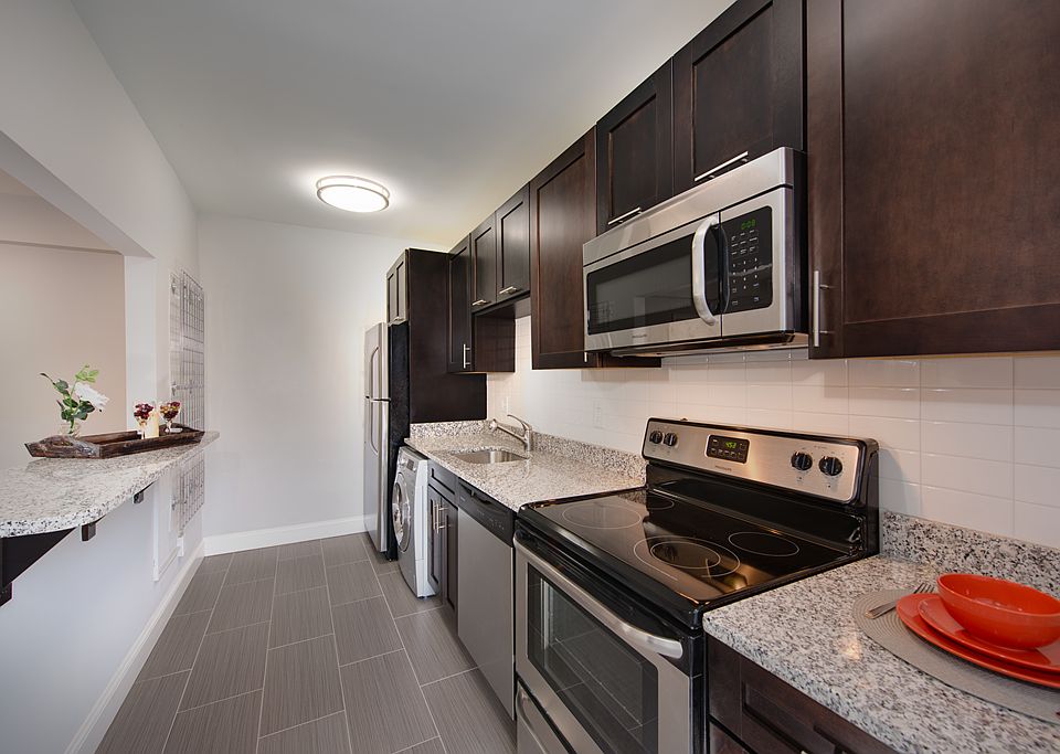 The Metropolitan Apartments Kitchen Corner