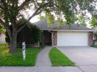 217 Timber Dr, Victoria, TX 77904