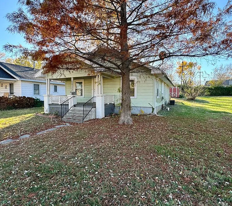 2219 N Bolivar Rd