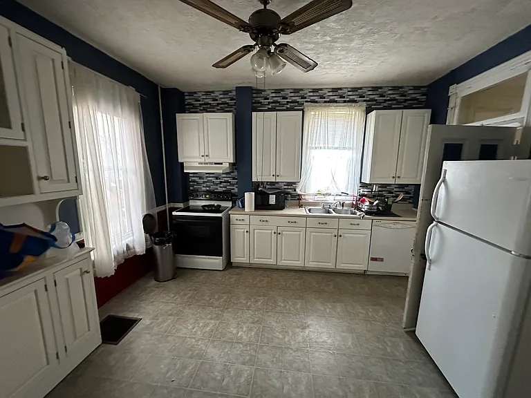 744 W Washington St — Photo 11