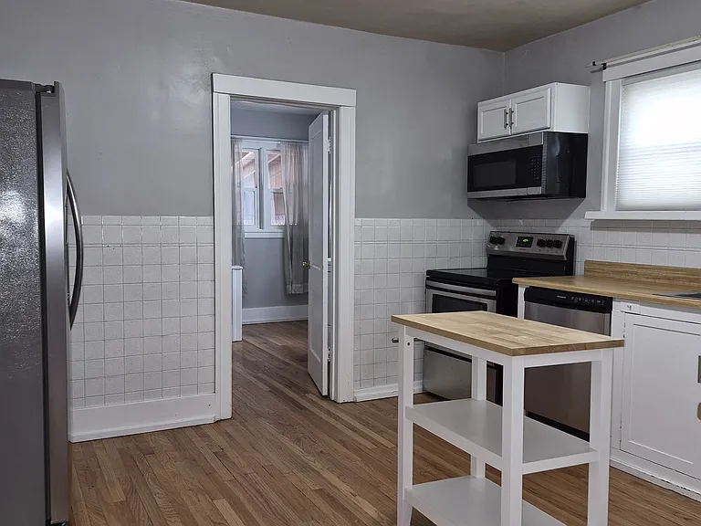 2801 W Mississippi Ave — Photo 3