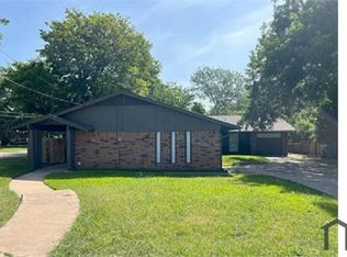 1529 N Shannon St, Sherman, TX 75092
