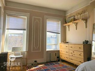210 N Henry St #3F, Brooklyn, NY 11222