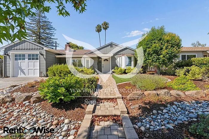 3 bed, 2.0 bath, 1495 sqft, $6,300 — Photo 2