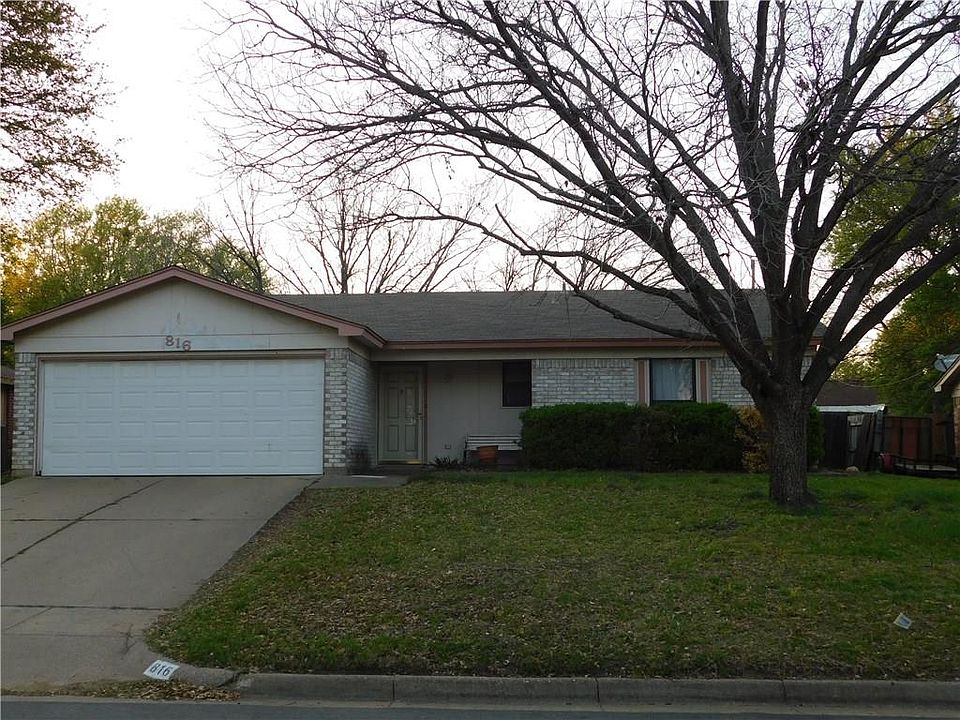 1st image of 816 Lynne Ln