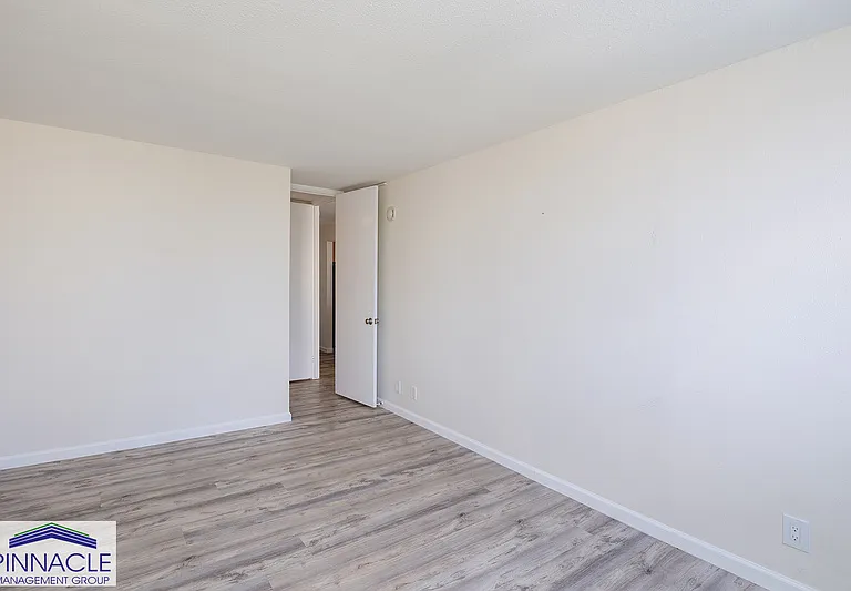 400 Hobron Ln #1215 — Photo 10