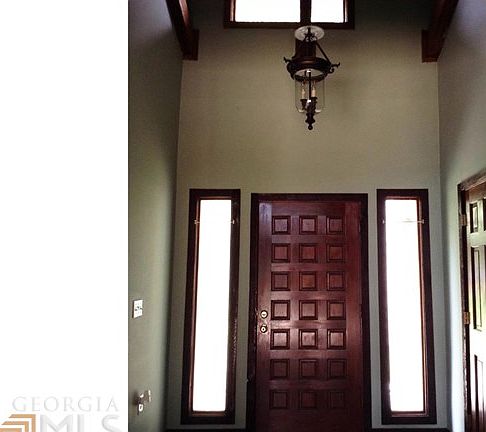 4th image of 1661 Drakes Dr