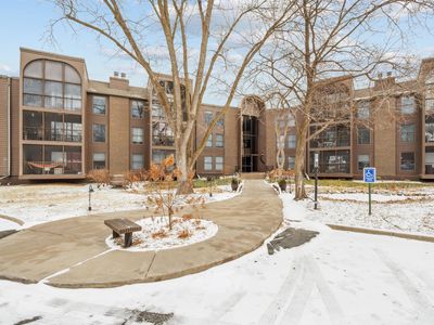 8441 Irwin Rd APT 214, Bloomington, MN, 55437