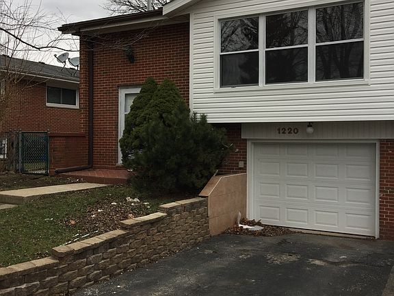 3rd image of 1220 Countryside Dr