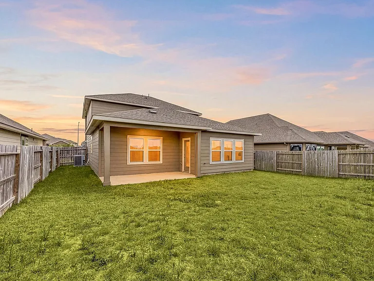 2226 Royal Ann Way — Photo 31