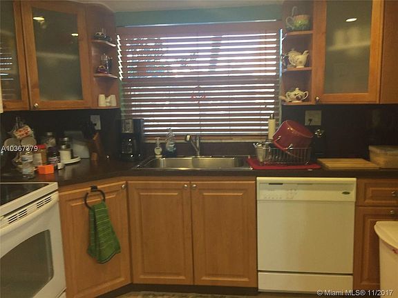 3rd image of 9300 Sunrise Lakes Blvd APT 107