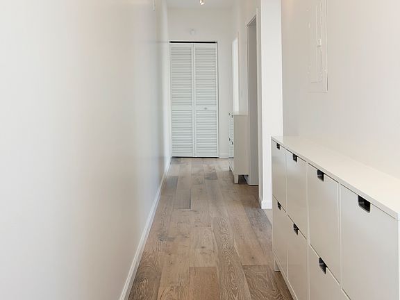 5th image of 380 14th St APT 202