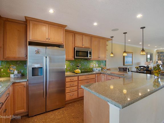 5th image of 818 SE 4th St APT 502