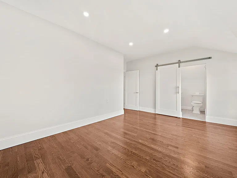 9 Shaw Ct #9 — Photo 17