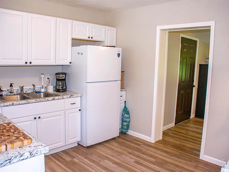 5357 Locklin Ave — Photo 27