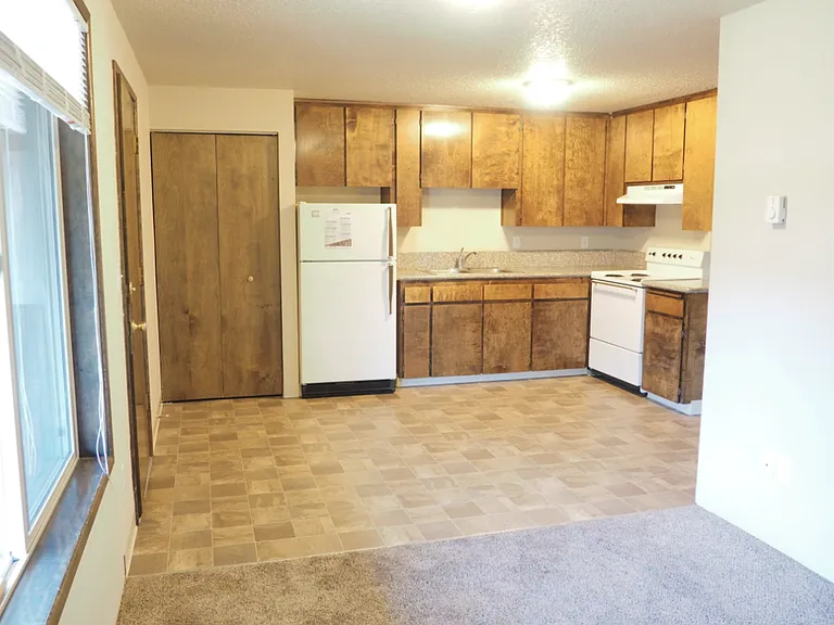 2615 NW Harrison Blvd — Photo 8