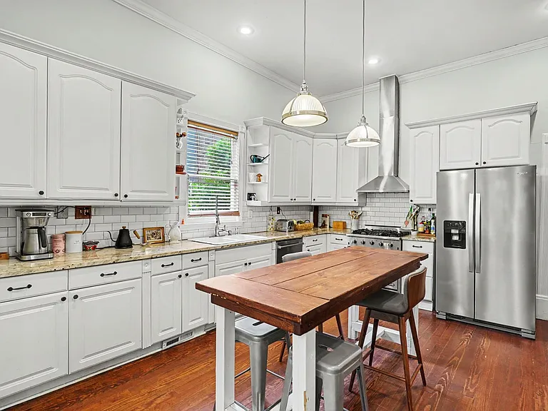623 Cherokee Ave SE — Photo 16