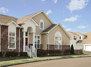 6002 Schindler Dr S, Monmouth Junction, NJ 08852