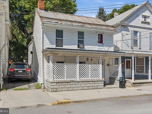 4th image of 416 W John St