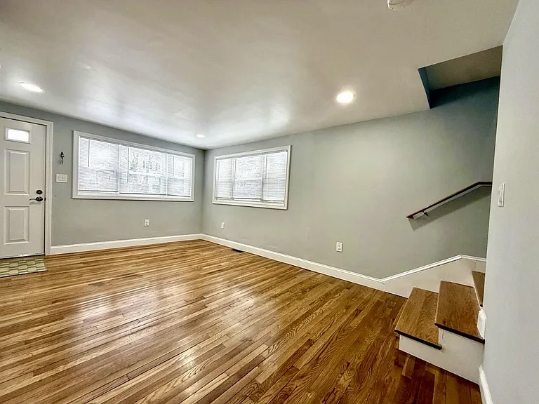 70 Seminole Ave — Photo 3