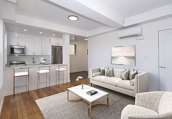 4th image of 340 W 87th St Penthouse 10