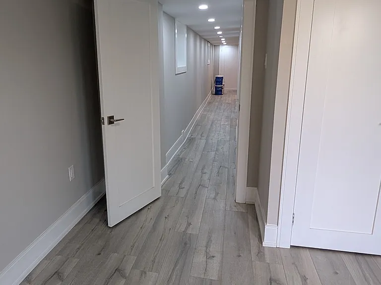 2099 Dufferin St — Photo 20