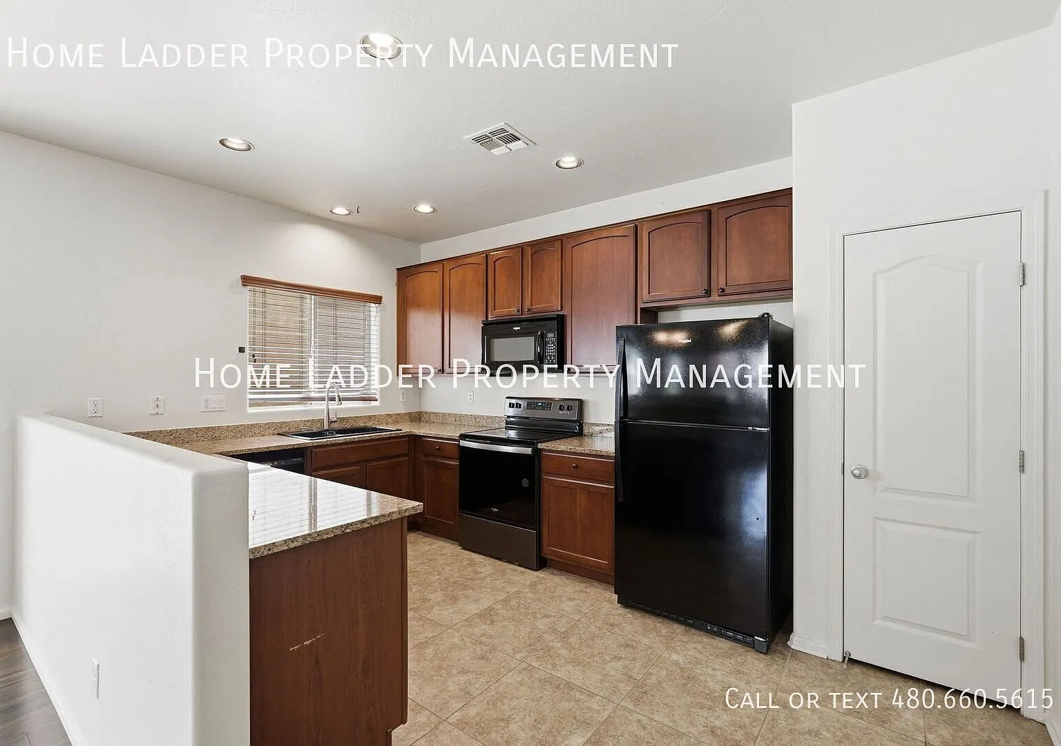 Gorgeous Copper Ranch 3BR Home with Open Layout & Private Backyard! — Photo 2