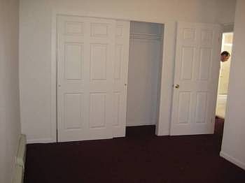 2nd image of 10007 Metropolitan Ave