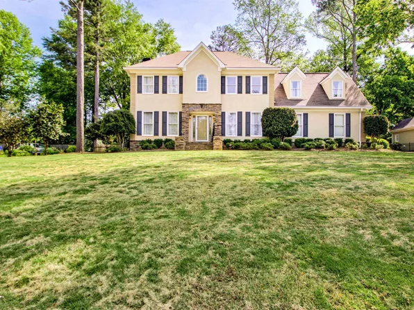 270 S Shore Dr, Newnan, GA 30263