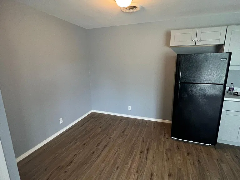 525 E Caney St #B — Photo 13