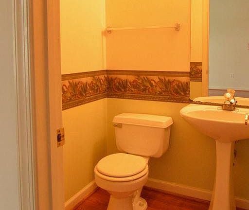 4th image of 8860 Briarcliff Ln