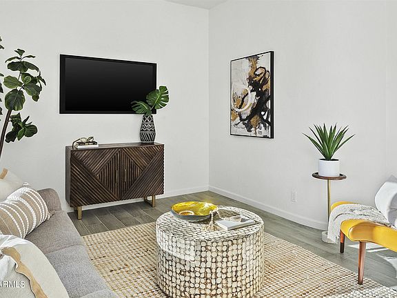 4th image of 214 N Horne
