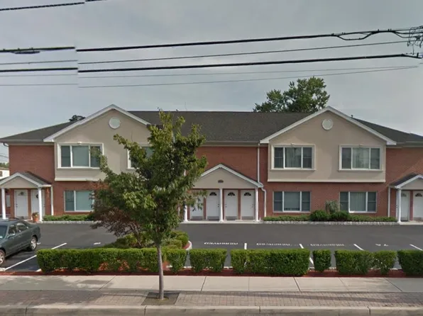 259 Market St #3A, Elmwood Park, NJ 07407